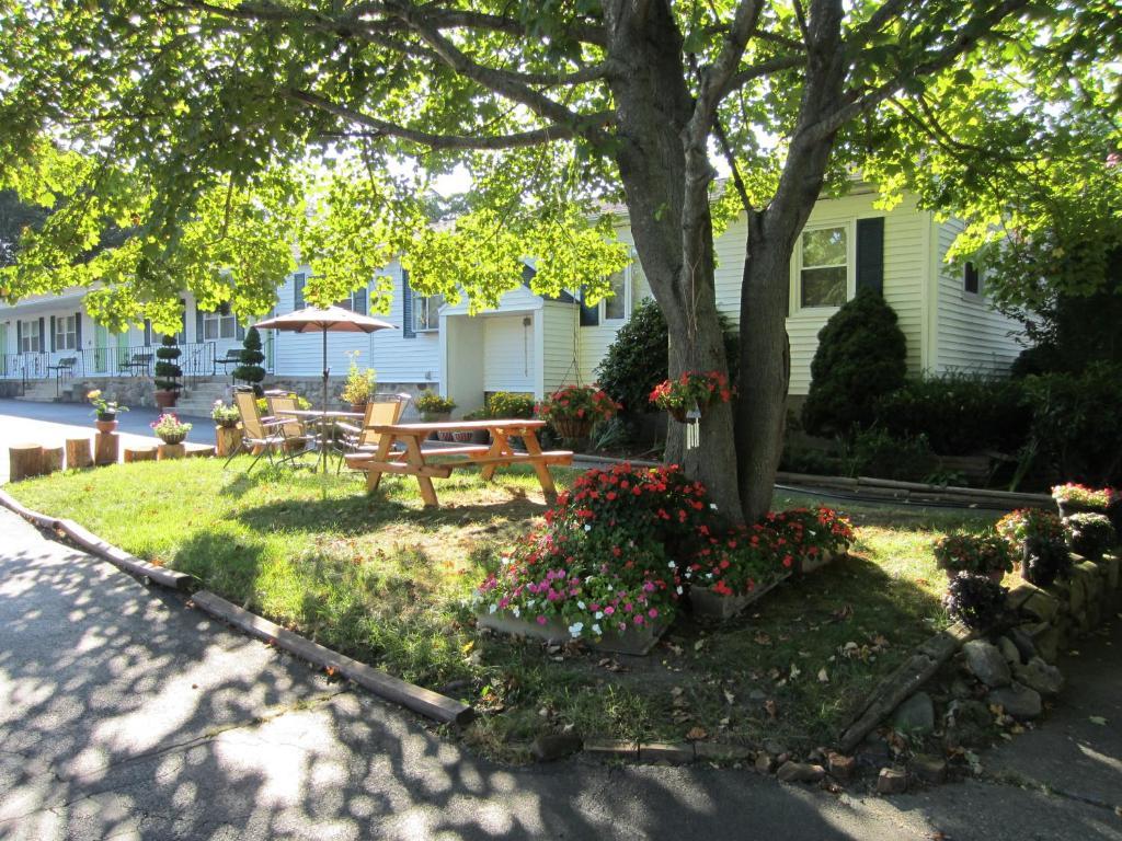 Founder'S Brook Motel And Suites Portsmouth Exterior foto