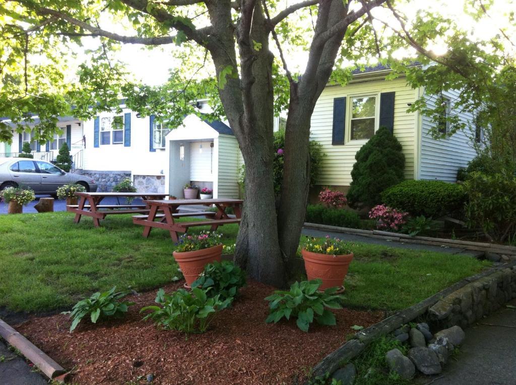 Founder'S Brook Motel And Suites Portsmouth Exterior foto